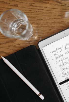 Độ trễ là gì? Cách xử lý khi bút cảm ứng phản hồi chậm trên iPad